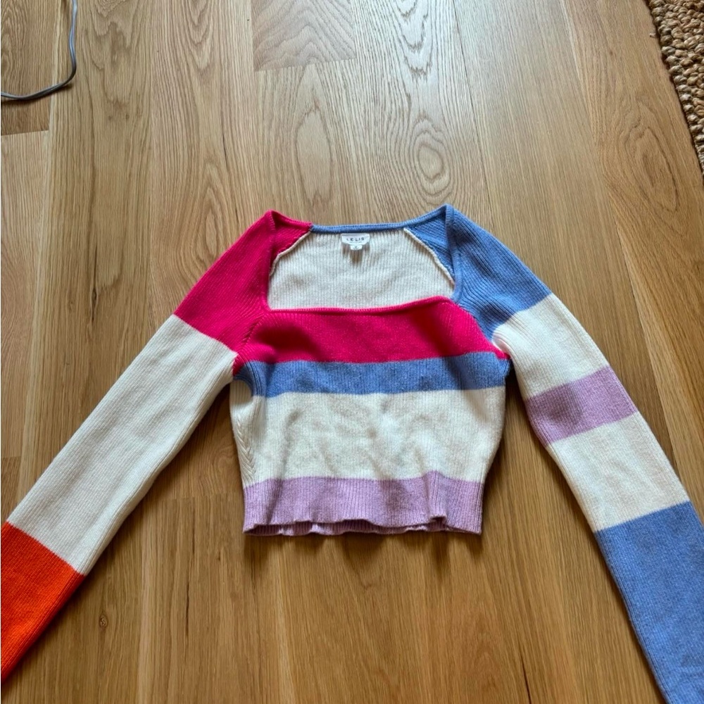 Lelis color block top!! Size medium but can fit a small!!